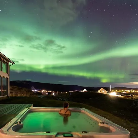 Aurora Borealis Observatory * Silsand