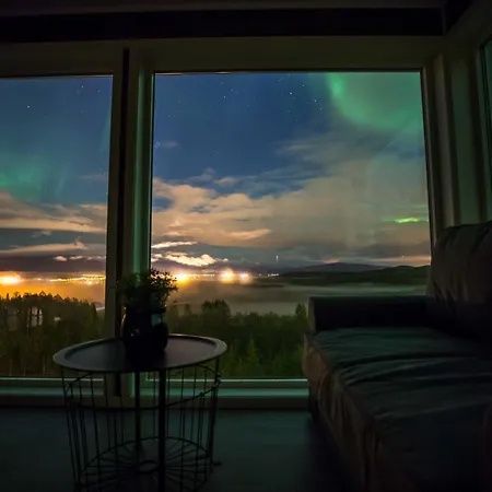 Aurora Borealis Observatory * Silsand